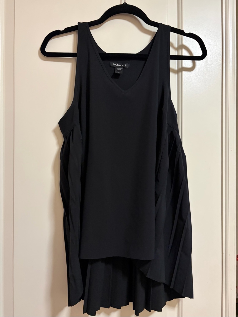 Athleta🖤Black Back Pleated Performance Blouse Tank Top🖤